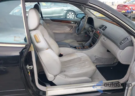 2002 Mercedes-Benz Clk 430 z USA, uszkodzony, nr VIN WDBLK70G32T117438